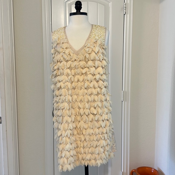 Cream Colored Flower Front Dress - Picture 2 of 12
